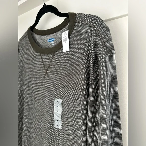 🌶️ *NWT* Old Navy Soft-Washed Shirt Adult XL. Crew Neck Long Sleeves Shirt Mens - Picture 2 of 6